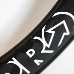 PRO TeXtreme 3-Spoke Tubular Front Wheel - Rim Brake 15 PRO TeXtreme 3-Spoke Tubular Front Wheel - Rim Brake -Racercykler Elegant Butik 8T1A0045