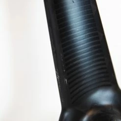 PRO TeXtreme 3-Spoke Tubular Front Wheel - Rim Brake 27 PRO TeXtreme 3-Spoke Tubular Front Wheel - Rim Brake -Racercykler Elegant Butik 8T1A0108