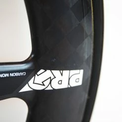 PRO TeXtreme 3-Spoke Tubular Front Wheel - Rim Brake 18 PRO TeXtreme 3-Spoke Tubular Front Wheel - Rim Brake -Racercykler Elegant Butik 8T1A0165