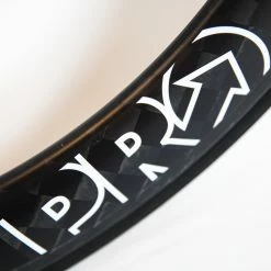 PRO TeXtreme 3-Spoke Tubular Front Wheel - Rim Brake 22 PRO TeXtreme 3-Spoke Tubular Front Wheel - Rim Brake -Racercykler Elegant Butik 8T1A0167