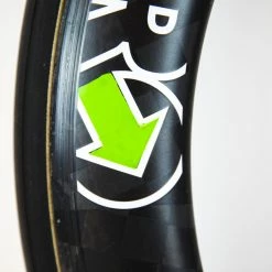 PRO TeXtreme 3-Spoke Tubular Front Wheel - Rim Brake 28 PRO TeXtreme 3-Spoke Tubular Front Wheel - Rim Brake -Racercykler Elegant Butik 8T1A0174