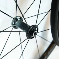 Shimano Dura-Ace C40 R9100 Tubular Wheelset - Rim Brake 20 Shimano Dura-Ace C40 R9100 Tubular Wheelset - Rim Brake -Racercykler Elegant Butik 8T1A0244