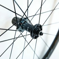 Shimano Dura-Ace C40 R9100 Tubular Wheelset - Rim Brake 21 Shimano Dura-Ace C40 R9100 Tubular Wheelset - Rim Brake -Racercykler Elegant Butik 8T1A0332