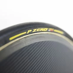 Lightweight Autobahn Tubular Rear Disc Wheel - Rim Brake 11 Lightweight Autobahn Tubular Rear Disc Wheel - Rim Brake -Racercykler Elegant Butik 8T1A9442