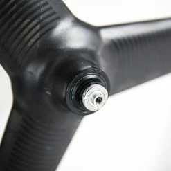 PRO TeXtreme 3-Spoke Tubular Front Wheel - Rim Brake 8 PRO TeXtreme 3-Spoke Tubular Front Wheel - Rim Brake -Racercykler Elegant Butik 8T1A9691