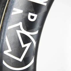 PRO TeXtreme 3-Spoke Tubular Front Wheel - Rim Brake 29 PRO TeXtreme 3-Spoke Tubular Front Wheel - Rim Brake -Racercykler Elegant Butik 8T1A9798