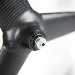 PRO TeXtreme 3-Spoke Tubular Front Wheel - Rim Brake 19 PRO TeXtreme 3-Spoke Tubular Front Wheel - Rim Brake -Racercykler Elegant Butik 8T1A9799