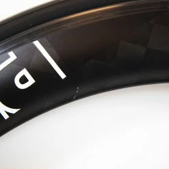 PRO TeXtreme 3-Spoke Tubular Front Wheel - Rim Brake 21 PRO TeXtreme 3-Spoke Tubular Front Wheel - Rim Brake -Racercykler Elegant Butik 8T1A9962