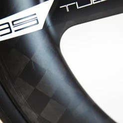 PRO TeXtreme 3-Spoke Tubular Front Wheel - Rim Brake 23 PRO TeXtreme 3-Spoke Tubular Front Wheel - Rim Brake -Racercykler Elegant Butik 8T1A9965