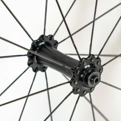 ENVE SES 5.6 AR Rear + ENVE SES 4.5 AR Front - Tubular - Wheelset - Carbon 11 ENVE SES 5.6 AR Rear + ENVE SES 4.5 AR Front - Tubular - Wheelset - Carbon -Racercykler Elegant Butik DSC03405 ba03418e 341c 4238 a1fc 1fcb1a61a71c