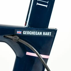 Pinarello Dogma F X-Light - Geoghegan Hart - 55 - Dura-Ace DI2 - Team Ineos Grenadiers 39 Pinarello Dogma F X-Light - Geoghegan Hart - 55 - Dura-Ace DI2 - Team Ineos Grenadiers -Racercykler Elegant Butik DSC03982 2ddbe849 a361 4ef8 b60e e451a451ae82