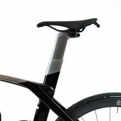 Trek Madone SLR 7 Gen 6 - Ultegra Di2 12 Speed 25 Trek Madone SLR 7 Gen 6 - Ultegra Di2 12 Speed -Racercykler Elegant Butik DSC05856 082e92cc 50d6 4d5c a97a 9e2cd19619d9