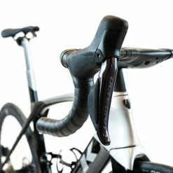 Trek Madone SLR 7 Gen 6 - Ultegra Di2 12 Speed 18 Trek Madone SLR 7 Gen 6 - Ultegra Di2 12 Speed -Racercykler Elegant Butik DSC05868 f65538ba 028c 4fc2 99b6 3a089f50aaaa