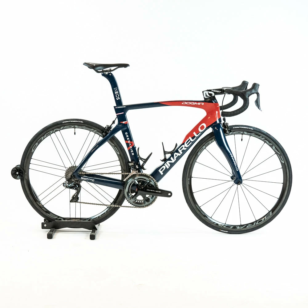 Pinarello Dogma F X-Light - Geoghegan Hart - 55 - Dura-Ace DI2 - Team Ineos Grenadiers 2 Pinarello Dogma F X-Light - Geoghegan Hart - 55 - Dura-Ace DI2 - Team Ineos Grenadiers - Billede 2