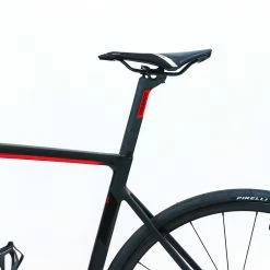 Colnago V3 Disc - 52s - SRAM Rival AXS - Black/Red 21 Colnago V3 Disc - 52s - SRAM Rival AXS - Black/Red -Racercykler Elegant Butik IMG 2510