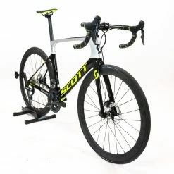 Scott Foil RC PRO Disc - L/56 - Ultegra Di2 - Mitchelton-Scott 19 Scott Foil RC PRO Disc - L/56 - Ultegra Di2 - Mitchelton-Scott -Racercykler Elegant Butik IMG 5543