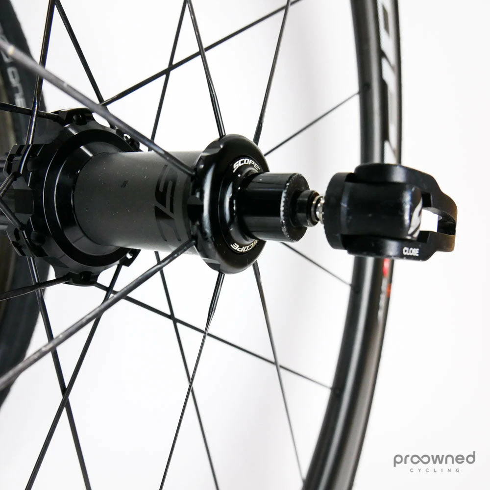 Scope R4C Carbon Clincher Rim Wheelset 5 Scope R4C Carbon Clincher Rim Wheelset - Billede 5