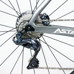 Argon 18 NItrogen Pro Disc - 54 - Ultegra Di2 - Astana Pro Team (New) 19 Argon 18 NItrogen Pro Disc - 54 - Ultegra Di2 - Astana Pro Team (New) -Racercykler Elegant Butik P1780306