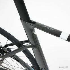 Argon 18 Nitrogen Pro Disc - L - Ultegra Di2 - Team Astana 35 Argon 18 Nitrogen Pro Disc - L - Ultegra Di2 - Team Astana -Racercykler Elegant Butik Photo By Aaron Kiashek 15 c2b25a70 8c8d 42fb bd2d 67434fdffbfe