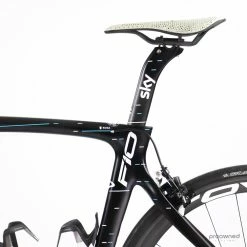 Pinarello Dogma F10 - 53 - Carbon Road Bike - Dura Ace Di2 - Team Sky 58 Pinarello Dogma F10 - 53 - Carbon Road Bike - Dura Ace Di2 - Team Sky -Racercykler Elegant Butik Photo By Aaron Kiashek 23 c4e249a2 f6a5 4561 ac60 165e3be2e64d