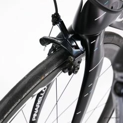 Pinarello Dogma F10 - 53 - Carbon Road Bike - Dura Ace Di2 - Team Sky 63 Pinarello Dogma F10 - 53 - Carbon Road Bike - Dura Ace Di2 - Team Sky -Racercykler Elegant Butik Photo By Aaron Kiashek 28 beed596c b9f5 4a23 8e64 c7a0c72b590e