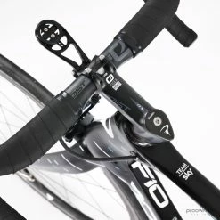 Pinarello Dogma F10 - 53 - Carbon Road Bike - Dura Ace Di2 - Team Sky 69 Pinarello Dogma F10 - 53 - Carbon Road Bike - Dura Ace Di2 - Team Sky -Racercykler Elegant Butik Photo By Aaron Kiashek 34 0e12831f 1416 4a3c a306 7427addec5e2