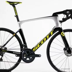 Scott Foil RC Pro - 58 - Jack Bauer - Shimano Ultegra Di2 Disc 45 Scott Foil RC Pro - 58 - Jack Bauer - Shimano Ultegra Di2 Disc -Racercykler Elegant Butik Photo By Aaron Kiashek 43 e20085fe c332 4e27 88d6 e17c1280998b