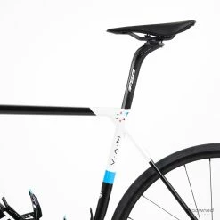 Factor O2 VAM Disc - Roadbike - Ultegra Di2 - 58 - N. Vahtra - Israel Start-Up Nation -Racercykler Elegant Butik Photo By Aaron Kiashek 4 073ef8f4 bac9 4049 b7b9 f47e2c014113