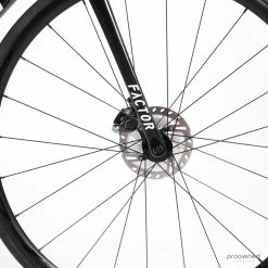 Factor O2 VAM Disc - Roadbike - Ultegra Di2 - 58 - R. Sutherland - Israel Start-Up Nation -Racercykler Elegant Butik Photo By Aaron Kiashek 54