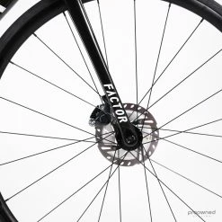 Factor O2 VAM Disc - Roadbike - Ultegra Di2 - 58 - M. Brändle - Israel Start-Up Nation -Racercykler Elegant Butik Photo By Aaron Kiashek 66