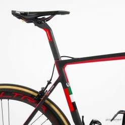 Colnago V3Rs - 54s - Campagnolo Super Record EPS 12-speed - UAE Team Emirates 24 Colnago V3Rs - 54s - Campagnolo Super Record EPS 12-speed - UAE Team Emirates -Racercykler Elegant Butik Photo By Aaron Kiashek 71 c0e970f2 1049 4786 a341 c3dc6a3b39e4