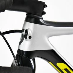 Scott Addict Disc RC Pro - 49 - Simon Yates - Ultegra Di2 47 Scott Addict Disc RC Pro - 49 - Simon Yates - Ultegra Di2 -Racercykler Elegant Butik Photo By Aaron Kiashek 78 9fa49613 9b6d 4140 b22d 0a9c172238ae