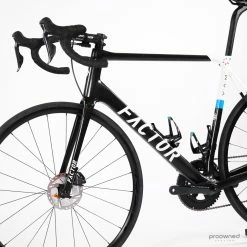 Factor O2 VAM Disc - Roadbike - Ultegra Di2 - 58 - M. Brändle - Israel Start-Up Nation -Racercykler Elegant Butik Photo By Aaron Kiashek 90