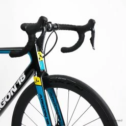 Argon 18 Gallium Pro Disc - M - Ultegra Di2 - Team Astana -Racercykler Elegant Butik Photo By Aaron Kiashek 9 f4cc5080 86d7 4714 b2e0 4f8f1de3efc0